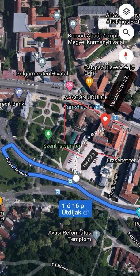 Belvarosi Vintage Apartman A Setaloutcan Miskolc Luaran gambar