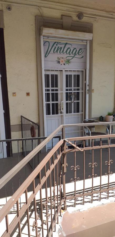 Belvarosi Vintage Apartman A Setaloutcan Miskolc Luaran gambar