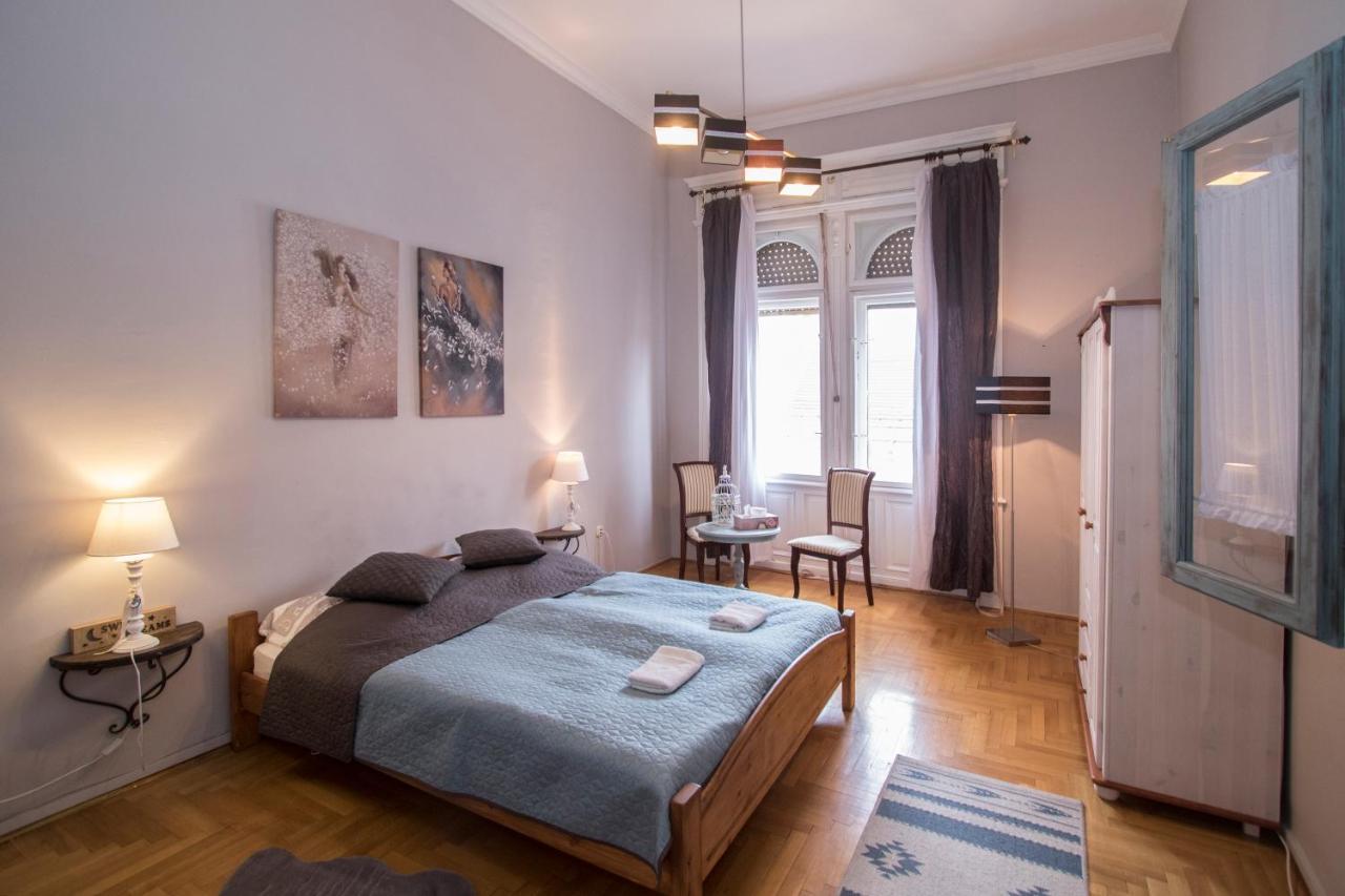 Belvarosi Vintage Apartman A Setaloutcan Miskolc Luaran gambar