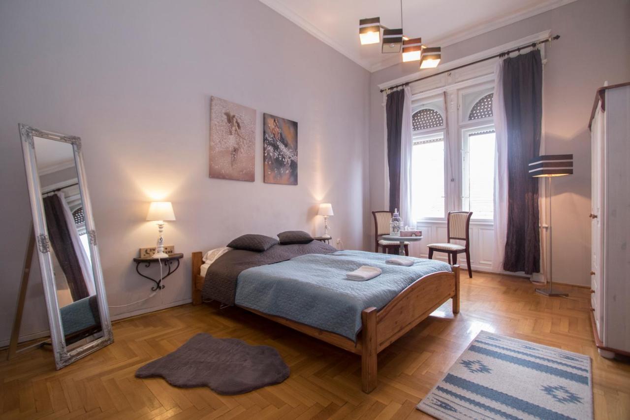 Belvarosi Vintage Apartman A Setaloutcan Miskolc Luaran gambar