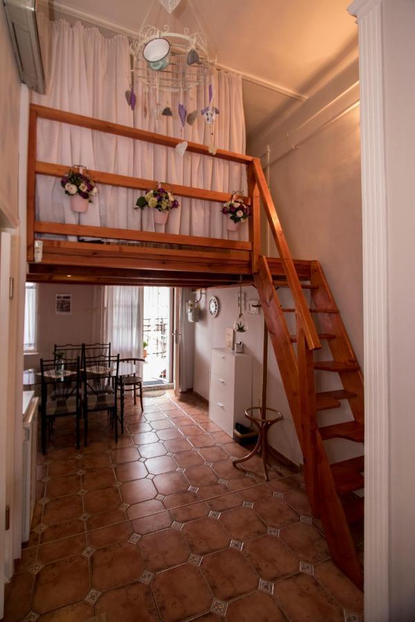 Belvarosi Vintage Apartman A Setaloutcan Miskolc Luaran gambar