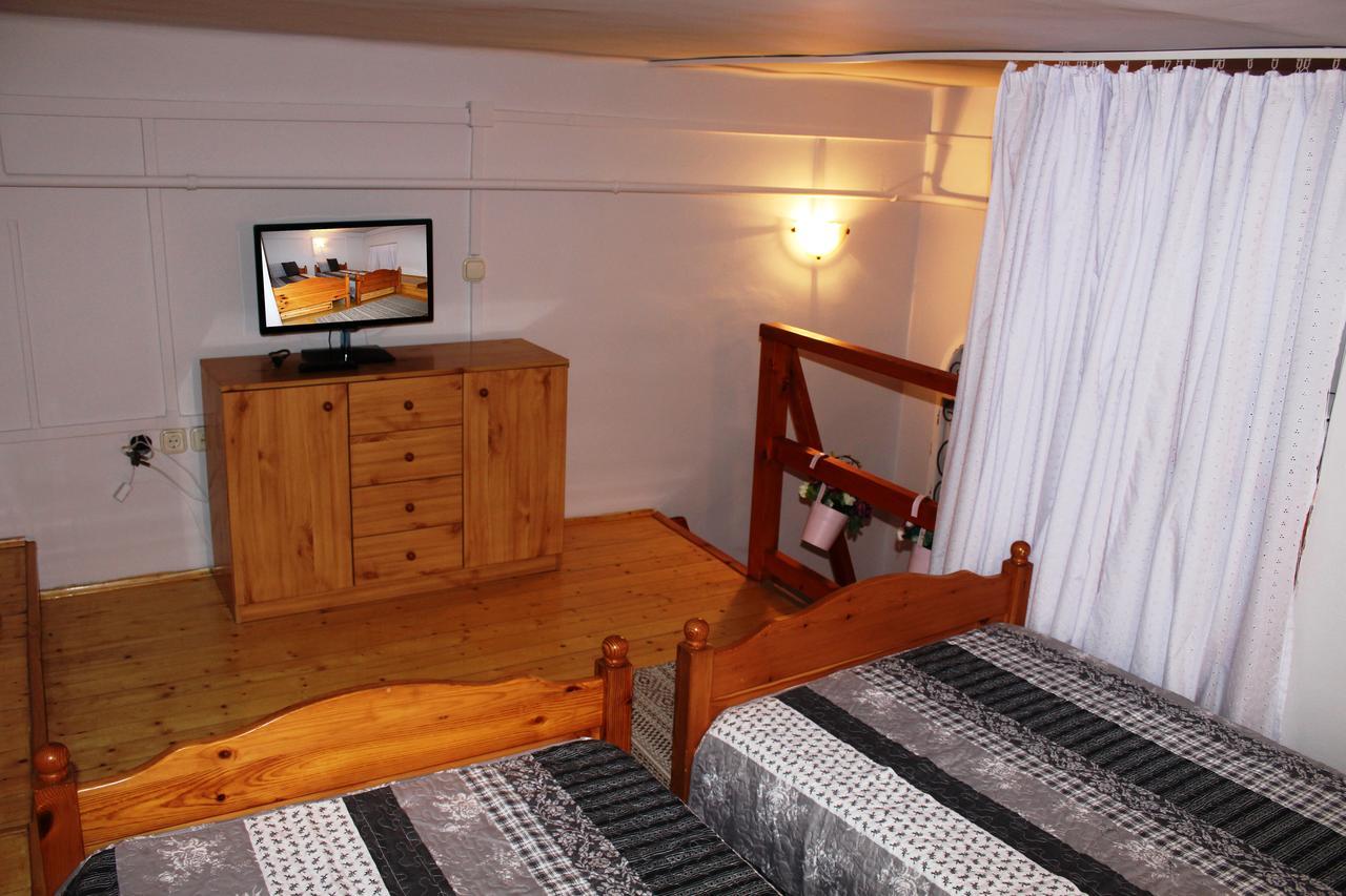 Belvarosi Vintage Apartman A Setaloutcan Miskolc Luaran gambar