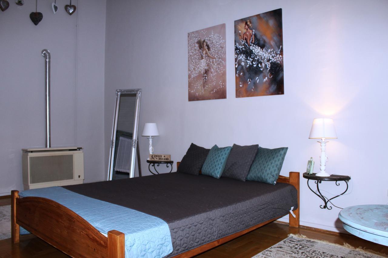 Belvarosi Vintage Apartman A Setaloutcan Miskolc Luaran gambar